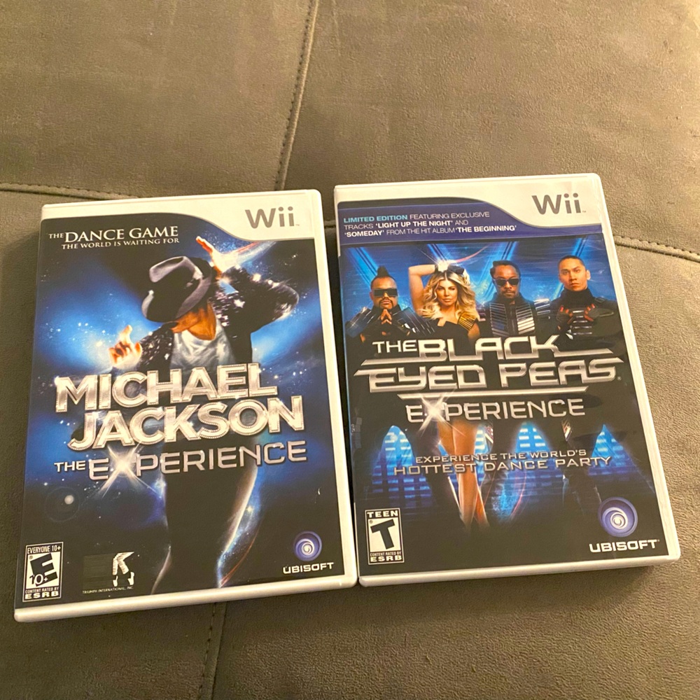Nintendo Wii game bundle